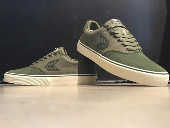 Cariuma Naioca Pro Bronze Green Wildleder Deep Liche Schuhe