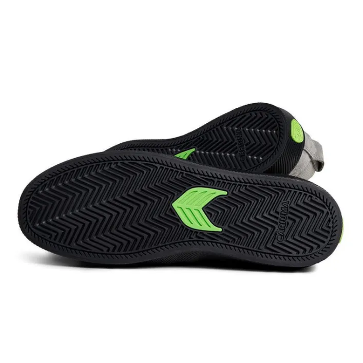 Cariuma Slip On Pro Skate Schuhe
