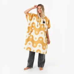 Schnelltrocknender Poncho „Slowtide Botanical Waves“