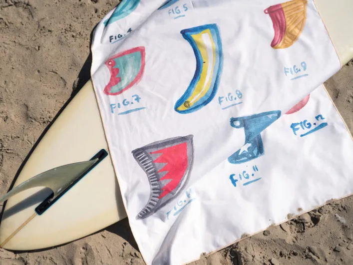 Slowtide Fins Out Schnelltrocknendes Strandtuch